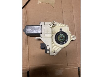 Pravý přední motorek stahování okna Audi A6 4F 4F0 959 802 D 4F0959802D