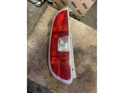 Levé zadní světlo Škoda Roomster 5J7 945 095 5J7945095