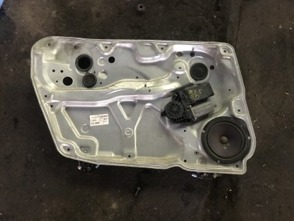 144A6100 D440 4E97 9BF6 B715FE47E7D2