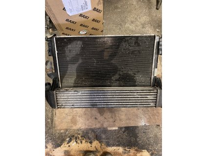 Dacia Logan dci 2009 Intercooler, chladič vody, ventilátor 8200 735 039 8200735039