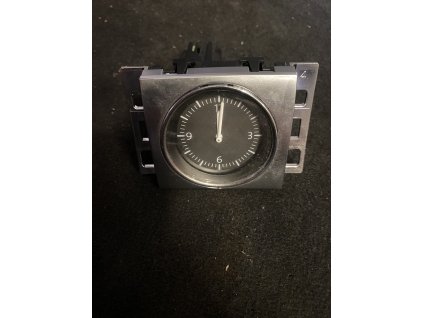 Hodiny do interiéru Passat B7 3AA 919 204 A 3AA919204A
