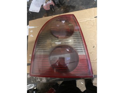 Leve zadni světlo passat b5.5 sedan 3B5 945 095 AE 3B5945095AE