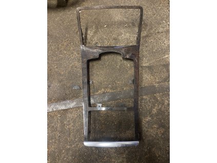 Středový panel Audi A8 4E0 863 916 4E0863916