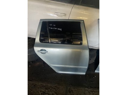 Prave zadni dveře Škoda Octavia 2 kombi Kod barvy LT7W-8B8B