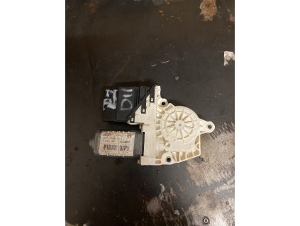 Motorek stahování oken Škoda Octavia 2 Prave zadní 993425-100 993425-100
