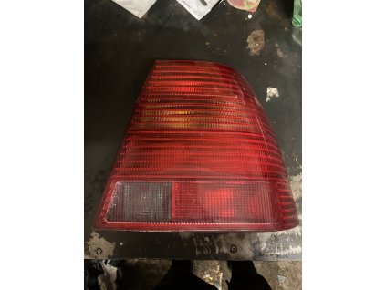 Prave zadni světlo VW Bora 1J5 945 096 AC 1J5945096AC