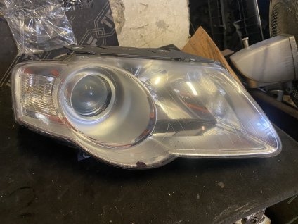 Pravé přední světlo Passat B6 3C0 941 006 AB 3C0941006AB