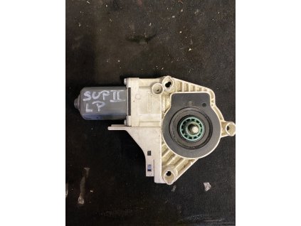 Levý přední motorek stahování oken Škoda Superb 2 8K0 959 802 A 8K0959802A