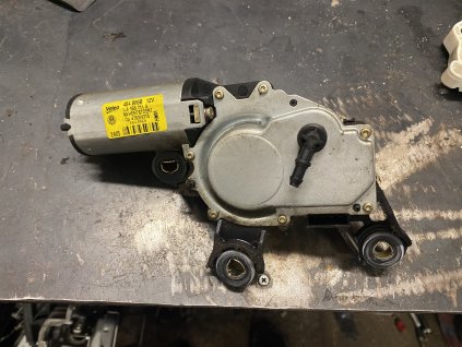 Motorek zadniho stěrače 1J6 955 711 G 1J6955711G
