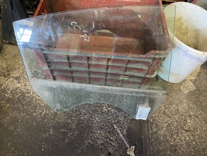 Prave zadni okno VW Passat CC