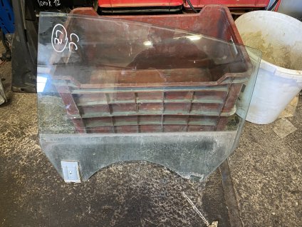 Leve zadni okno VW Passat CC