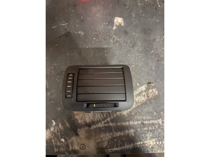 Pruduch ventilace Pravy passat b5 3U0 819 702 B 3U0819702B