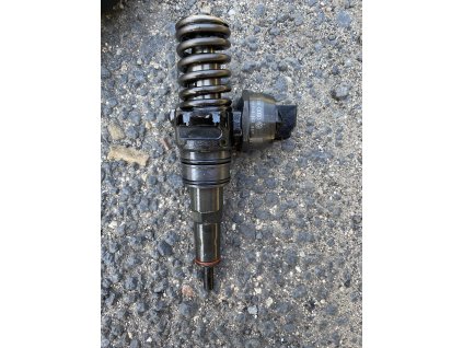 4 ks Vstřikovače 2.0 TDI 038 130 073 BQ