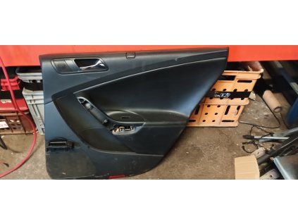 Tapec pravy zadni passat b6  3C5 867 212 3C5867212