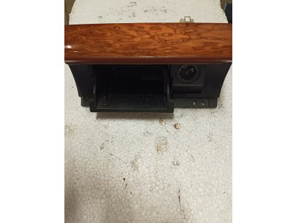 Popelník skoda superb 1 3U1 857 962 3U1857962