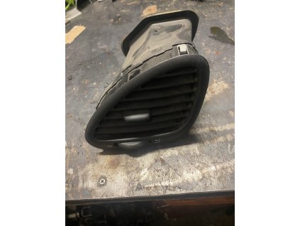 Pruduch ventilace leva predni galaxi 1 7M1 819 703 E 7M1819703E
