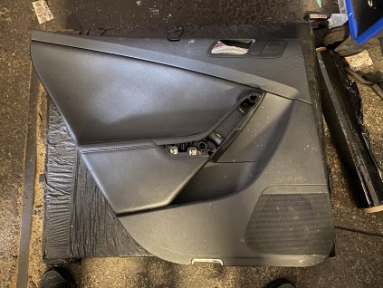 Tapecirung levy zadni VW Passat B6 3C9 867 211 3C9867211