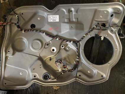 Stahovačka prava přední Škoda Octavia 2 1Z1 837 656 B 1Z1837656B