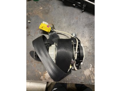 Bezoečnostni pas pravy přední VW Passat CC 3C1 857 706 R 3C1857706R
