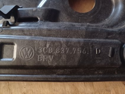 Držák pro stahovací mechanismus okna pravý přední VW passat CC 3C8 837 756 D 3C8837756D
