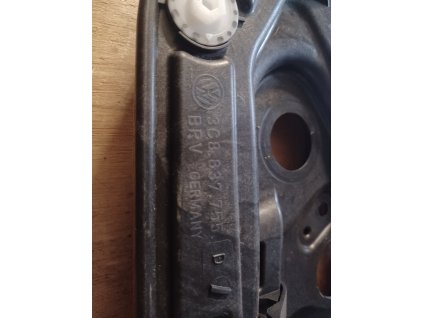 Držak pro stahovací mechanismus okna levý přední VW passat CC 3C8 837 755 D 3C8837755D