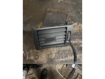 Pruduch ventilace levy Audi a4 b6 8E0 820 901 F 8E0820901F