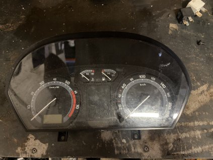 panel pristroju  Škoda Fabia 1
