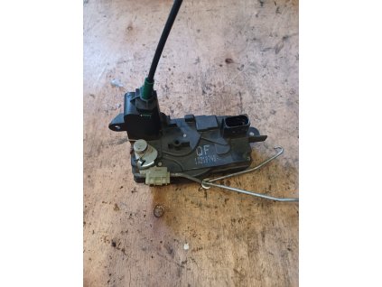 Zámek dveří levý přední opel Astra zafira QF 13210738 QF13210738