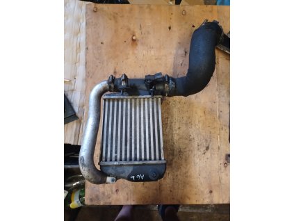 Intercooler levý  Audi A6 3.0 TDI 4F0 145 805 E 4F0145805E