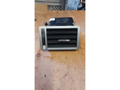 Průduch ventilace Ford c-max 3M51 R018B09 3M51R018B09