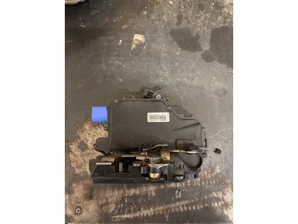 Zamek dveří zadni levy fabia 3B4 839 015 AG 3B4839015AG