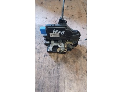 Zámek dveří pravý přední Škoda Octavia 2 3D1 837 015 3D1837015