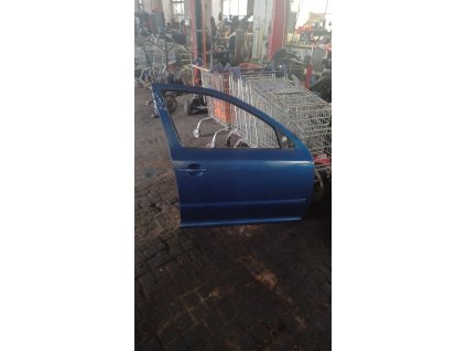 Dveře pravé přední  Škoda Octavia 2 RS kód barvy 9463