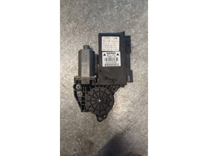 Motorek stahování okna pravý přední Audi A4 B6 8E1 959 802 B 8E1959802B 130 821 764 130821764
