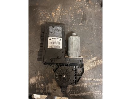 Motorek stahování oken 5WK4 7009 BBF 5WK47009BBF 105848-103 105848-103