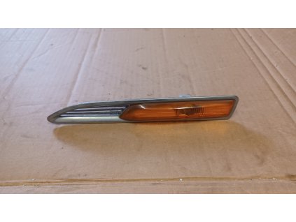 Blikač pravý přední Ford mondeo mk4 7S71 13K354 AD 7S7113K354 AD