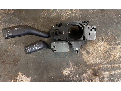 Pačky pod volantem Audi A8 D3 4E0 953 549 4E0953549