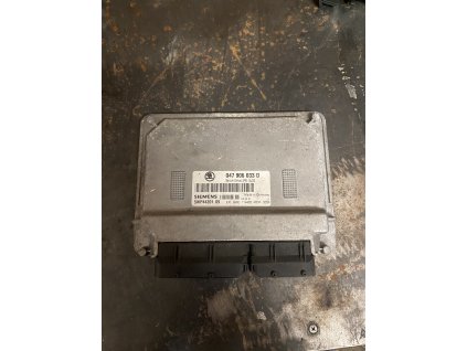 Řídicí jednotka motoru 047 906 033 D 047906033D