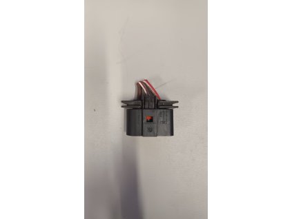 Svorkovnice ventilátoru chladiče Škoda VW Audi 1J0906233 1J0 906 233