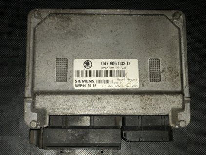 047906033D