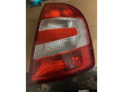 Prave zadni světlo Škoda Fabia 1 facelift hatchback 6Y6 945 096 D 6Y6945096D