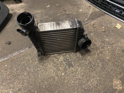 Intercooler levy 2.5tdi 3B0 145 805 J 3B0145805J
