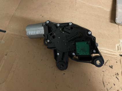 Motorek zadniho stěrače VW Touran  1T0 955 711 C 1T0955711C