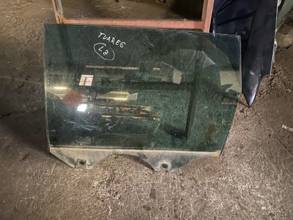 Okno leve zadni VW Touareg