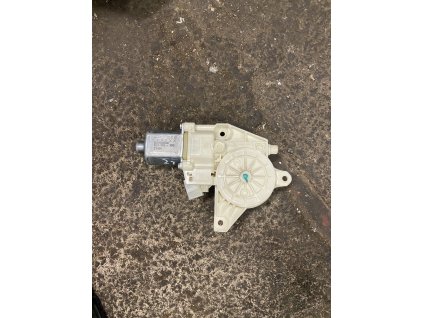 Motorek stahování oken levy zadni Mercedes C W203 A 204 820 05 42 A2048200542
