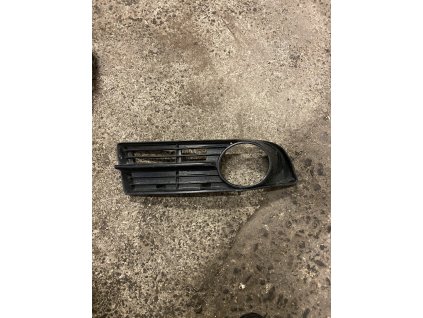Mřížka předního narazniku VW Touran 1T0 853 666 A 1T0853666A