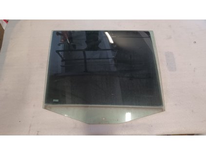 Sklo dveří pravé zadní VW Touran