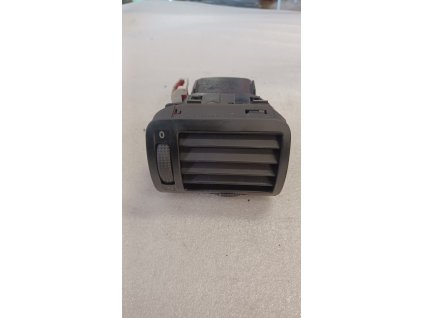 Průduch ventilace Pravy VW Passat B5.5 3B0 819 704 D 3B0819704D