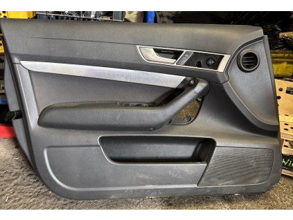 Tapecirung přední levý Audi A6