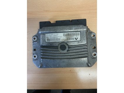 Řídící jednotka motoru 8200298463